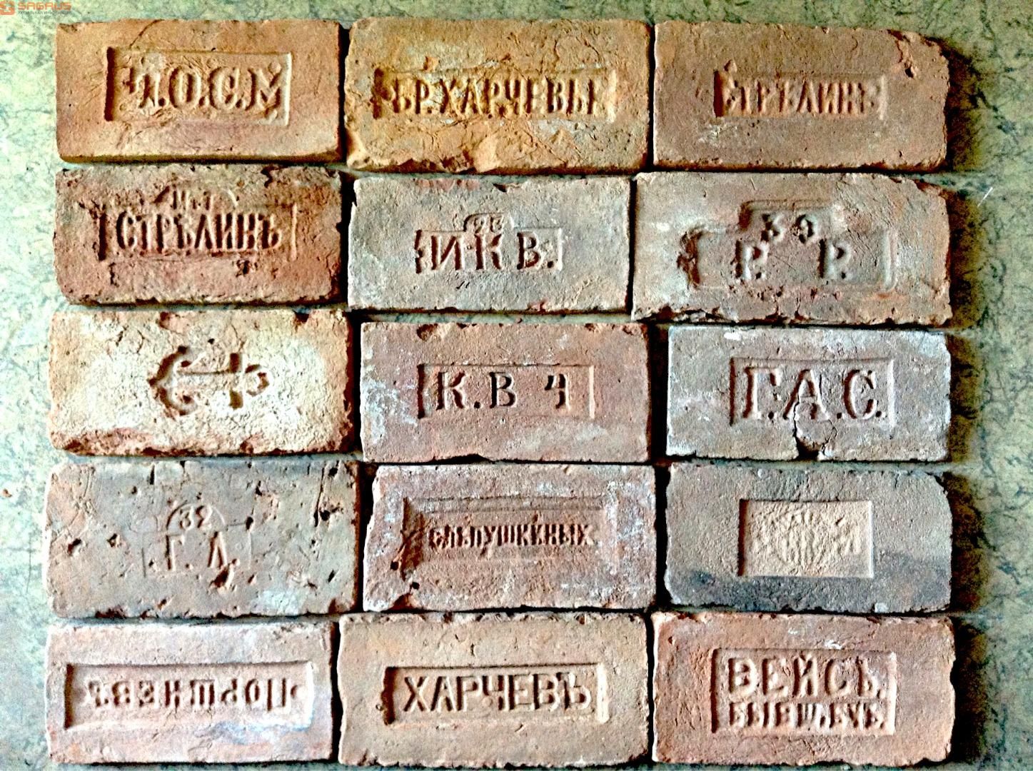 Кирпич: История, виды, преимущества и современные тенденции