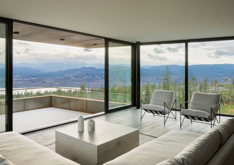 Остекление: когда решение влияет на ощущение дома